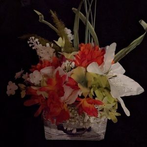 Custom Silk floral arrangements for any occasion!!